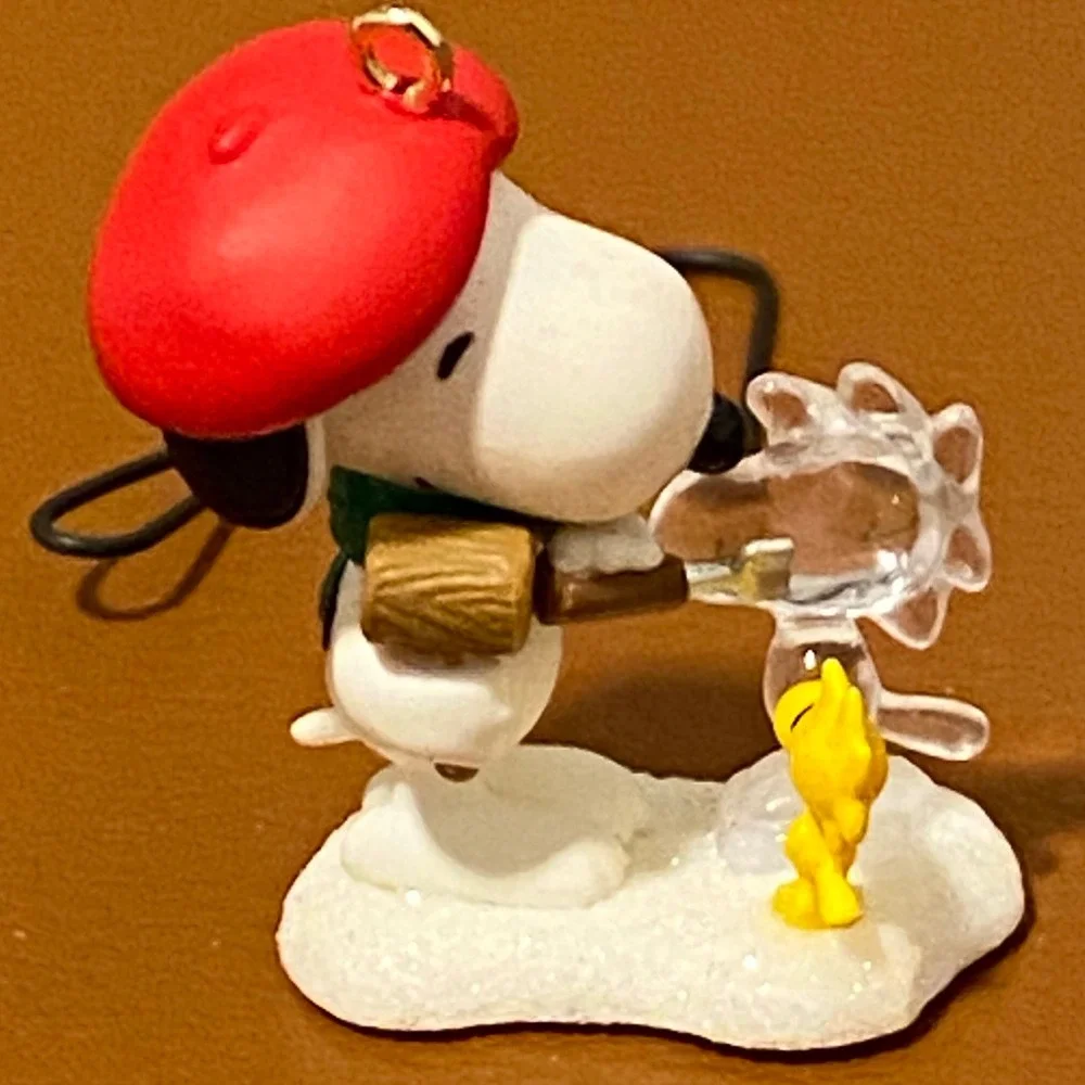 Hallmark Keepsake Snoopy Woodstock Ice Sculpture Ornament 2010 Miniature Series